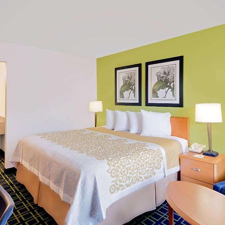 Days Inn By Wyndham Easton Zewnętrze zdjęcie